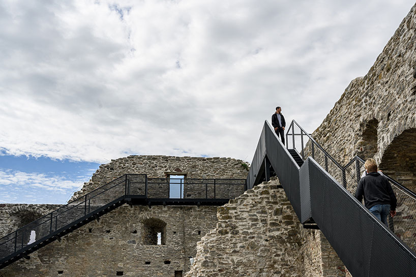 Medieval environment from another level. Taµnu Tunnel