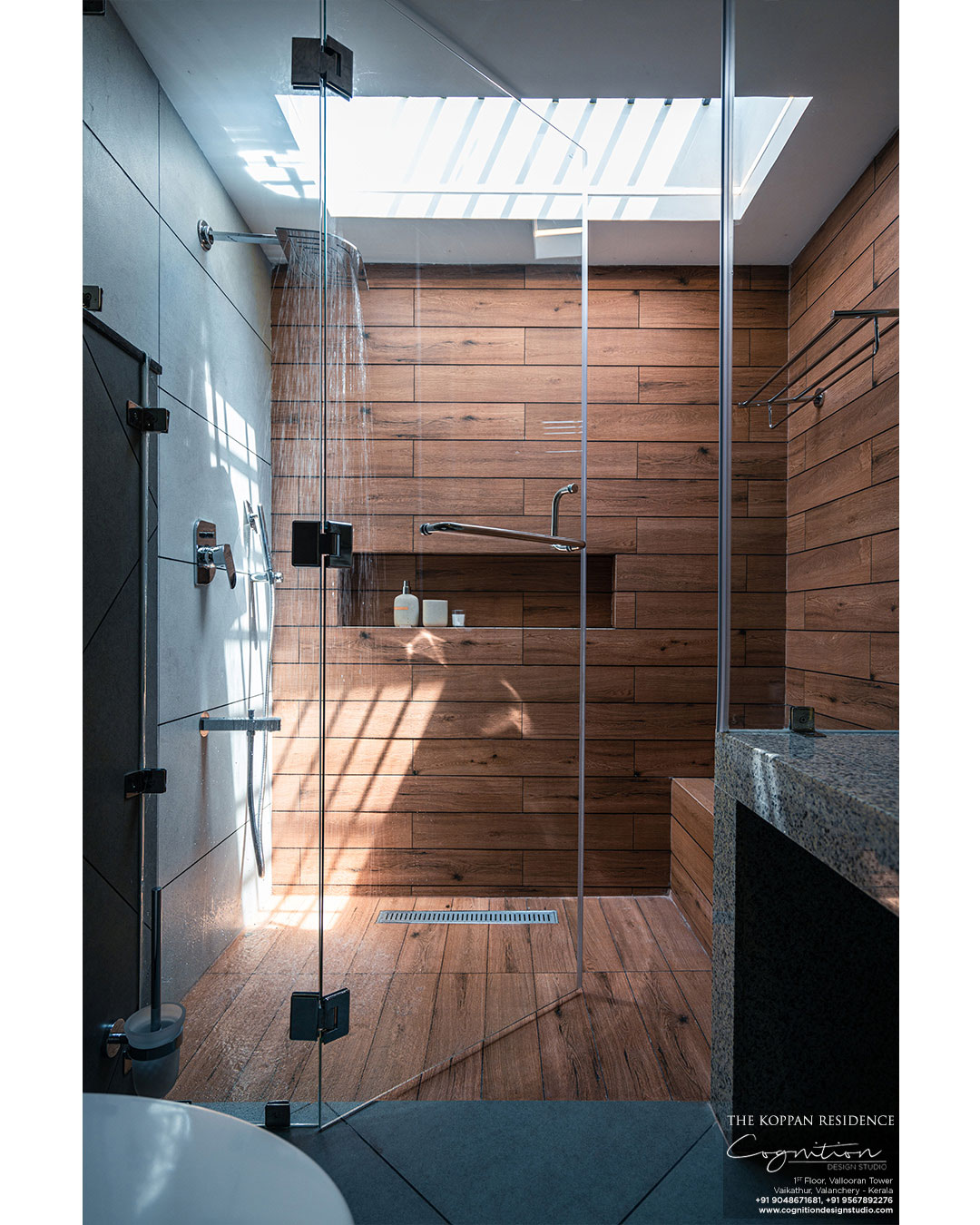 The master bath featuring a skylight.