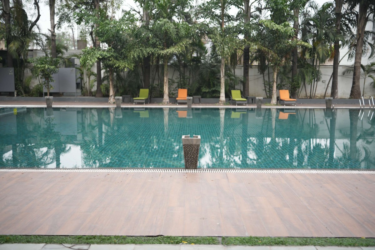 Side pool-Serene Pool by VSG Studio