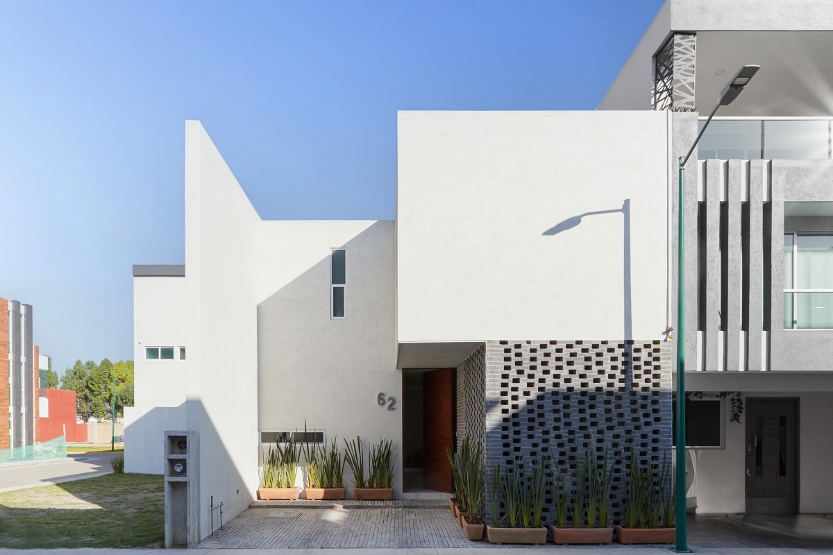 Exterior View Of Casa Renasci by Moctezuma Estudio de Arquitectura