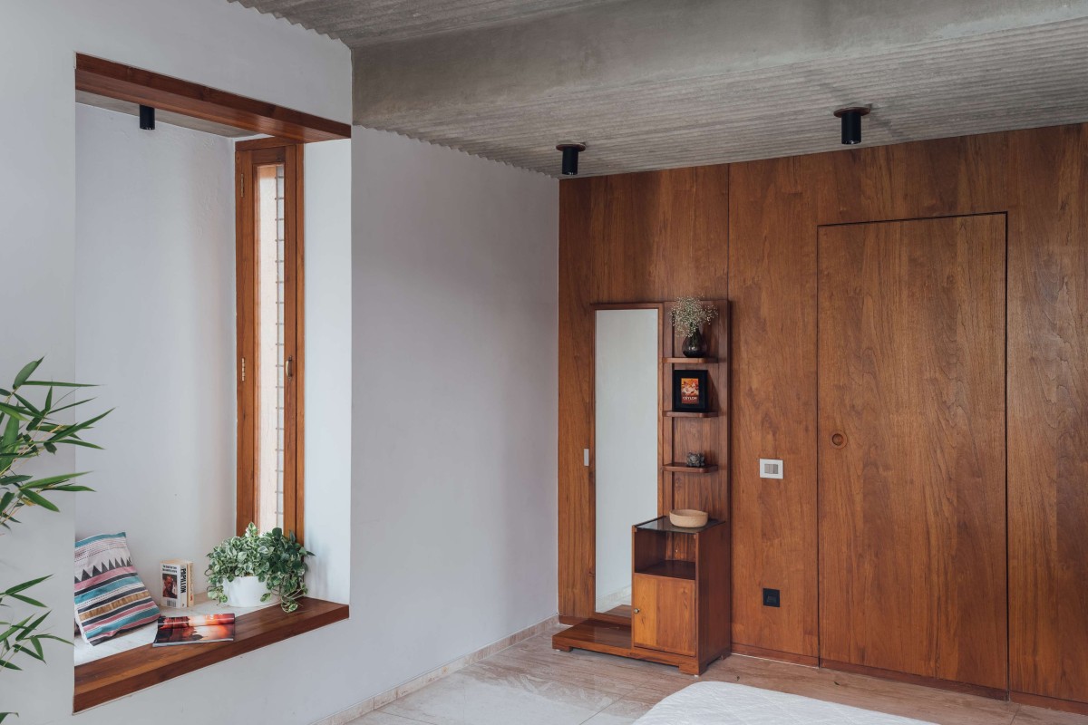 Bedroom 2 of Nandanvan House by The Company Of Design