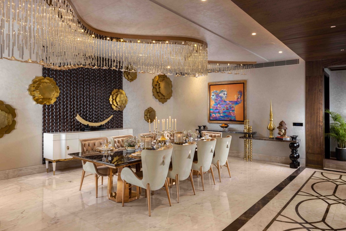 Dining room of Chattarpur Villa by Design Deconstruct