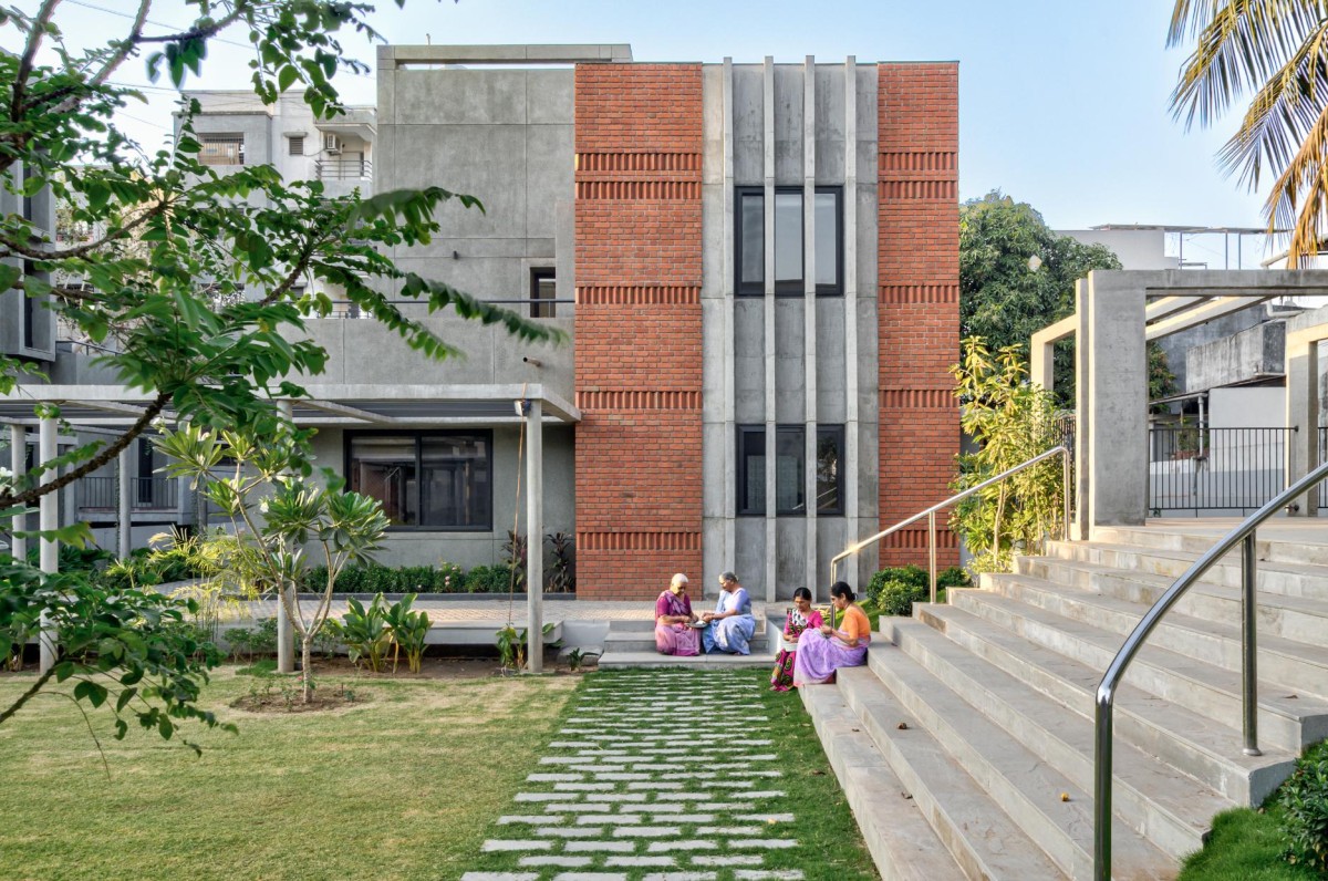 Exterior of Chitrakut - An Extended Family Cluster (Faliyu) by Aangan Architects