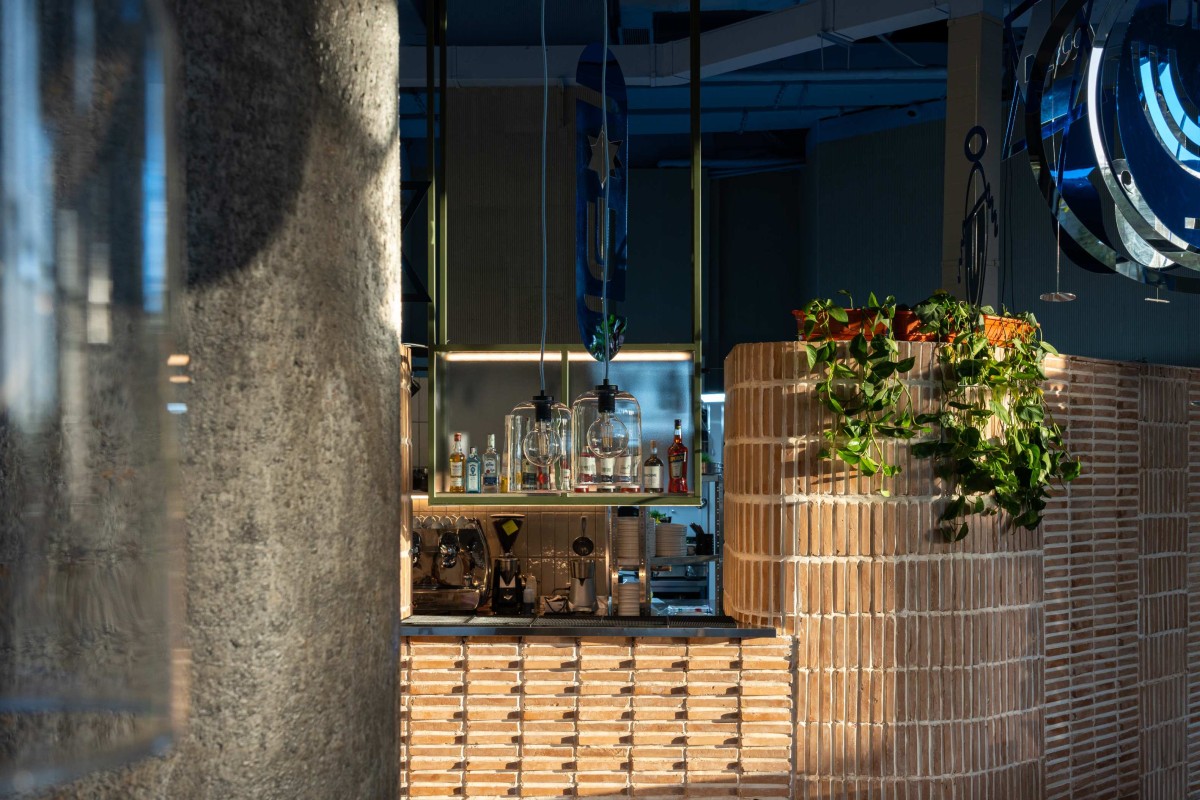 Interior view of Dizengof99  - Israeli Cafe by UTRO Architectural Studio