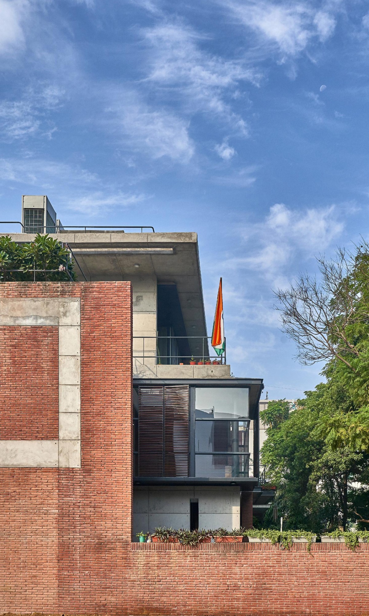 Exterior view of House of Courts by DADA & Partners