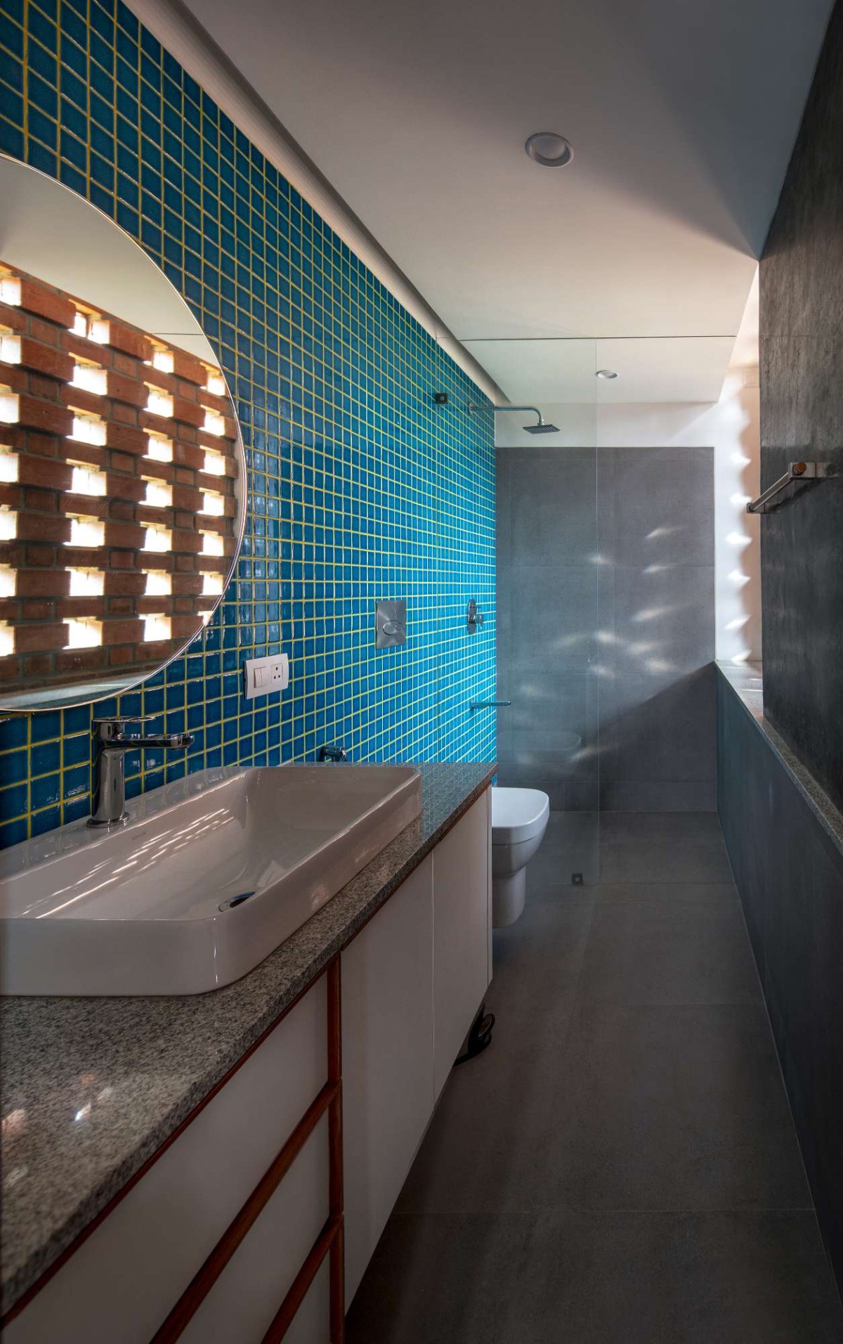 Washroom of Inside Out House by Gaurav Roy Choudhury Architects