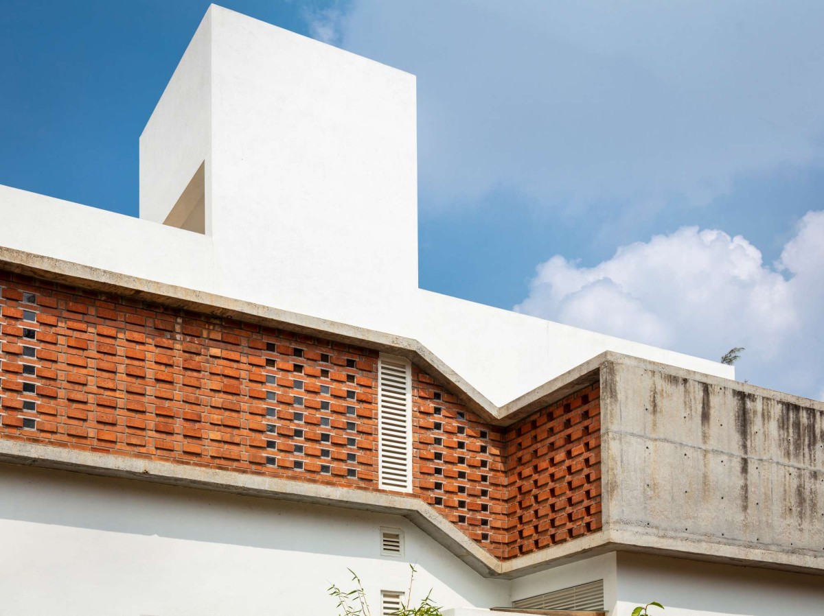 Exterior view of Inside Out House by Gaurav Roy Choudhury Architects