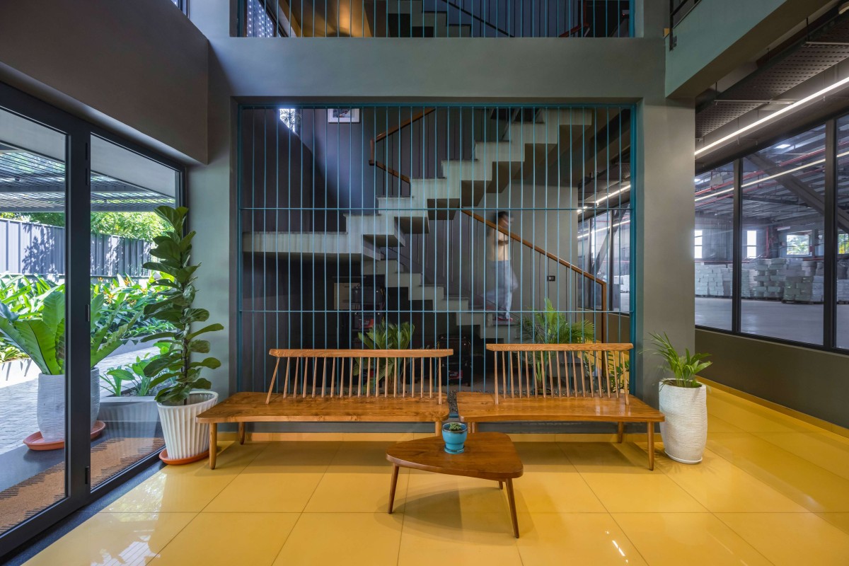 Interior of The Natural Floors by Barefoot Architects