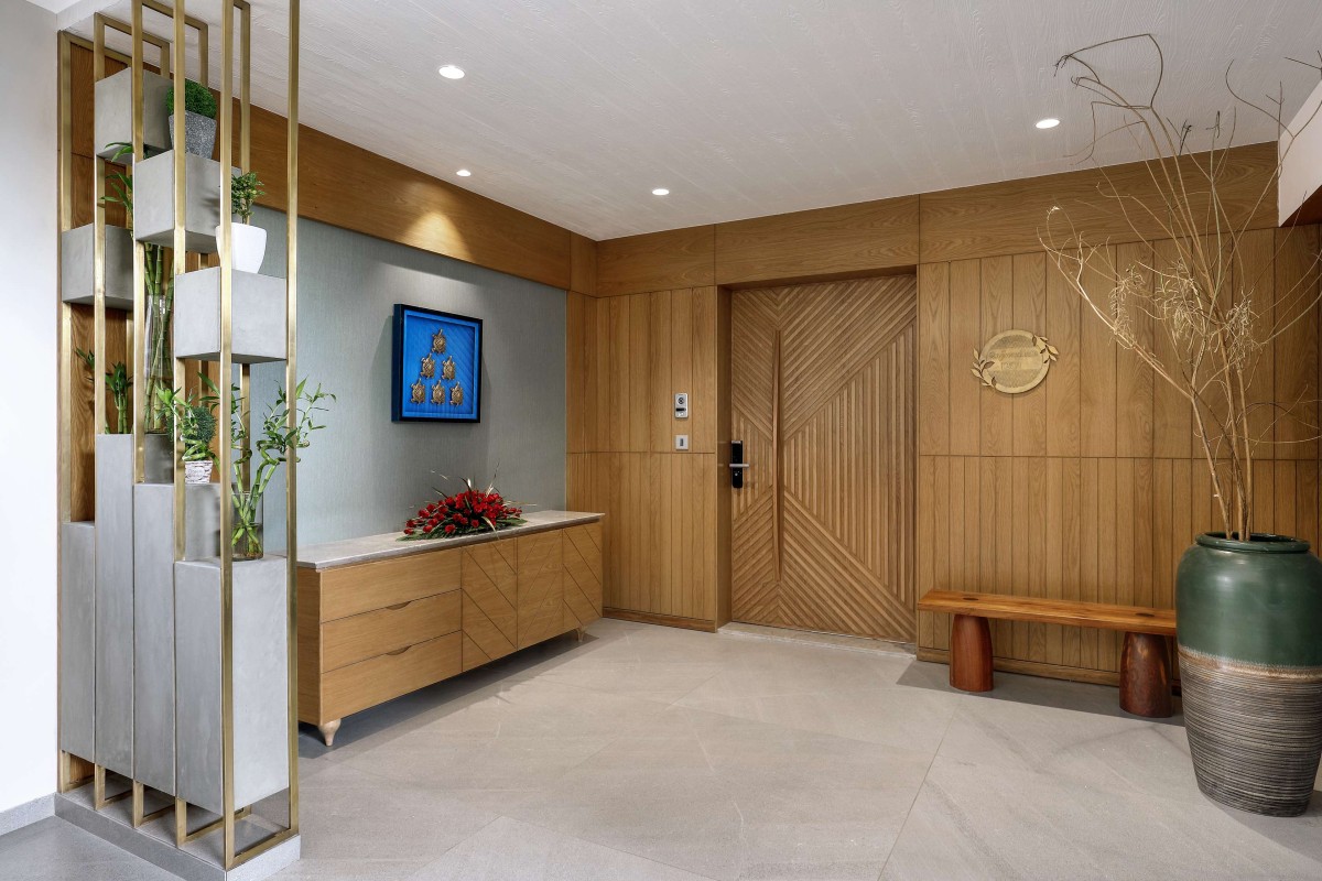 Foyer of Mansukh Rojiwadia’s Penthouse by Dipen Gada & Associates