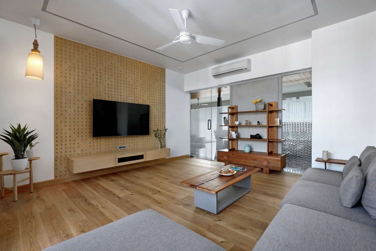 TV room of Mansukh Rojiwadia’s Penthouse by Dipen Gada & Associates