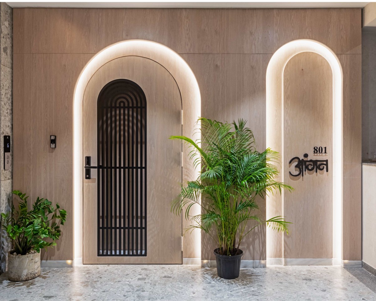 Entrance of Aangan (Grandezza - C wing) by Obaku Design