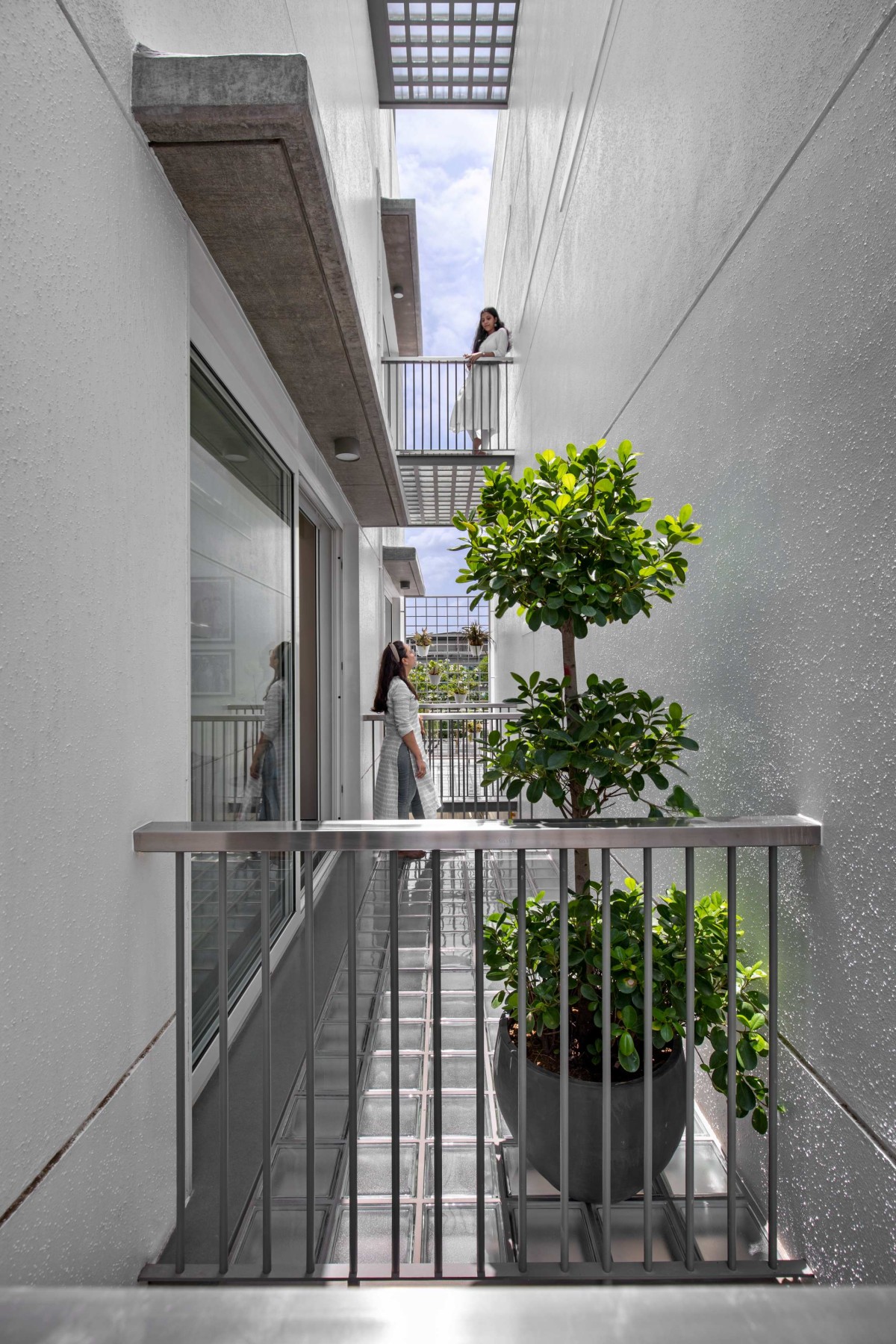 N side floating balcony area of Sangam by Dipen Gada & Associates