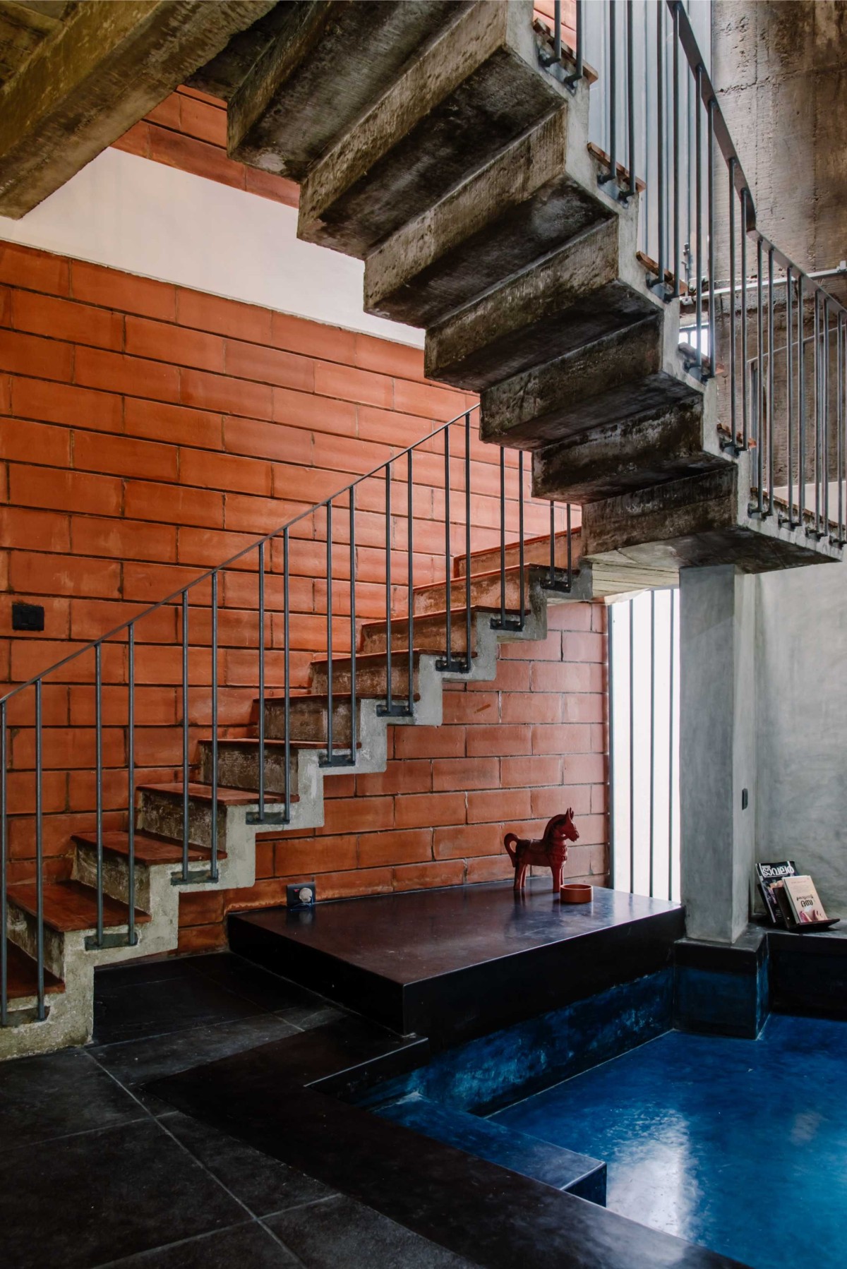 Staircase of Rejesh Residence by DD Architects