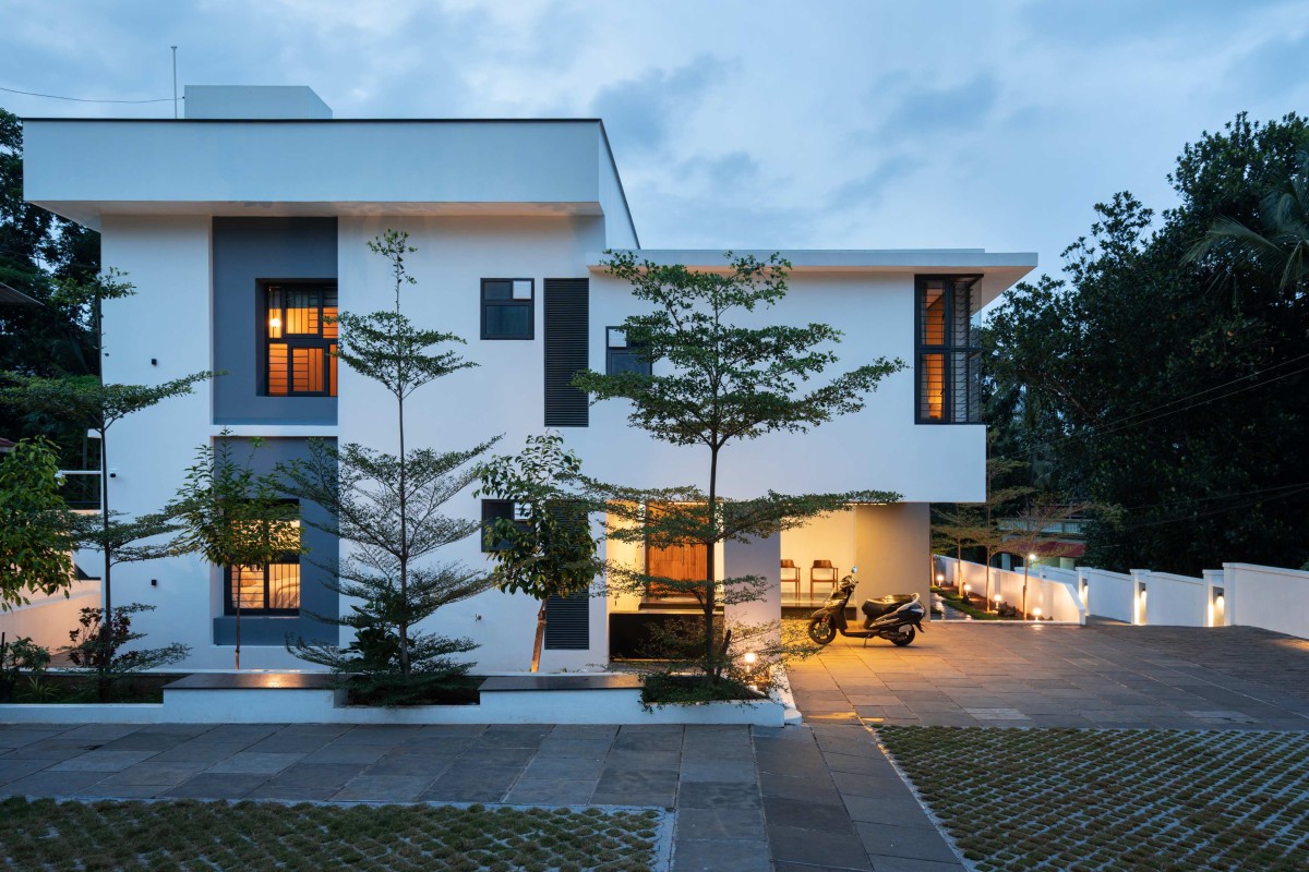 Exterior view of House In Between by Tales of Design studio