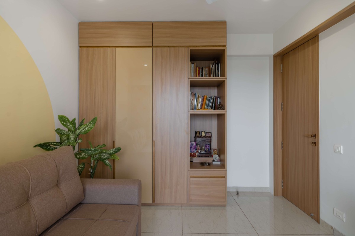 Work space or Study area of The Museologist's Abode by IKS Architects