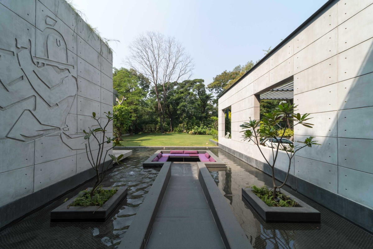 Sunken Seating of Maheshwari House by Anil Ranka Architects