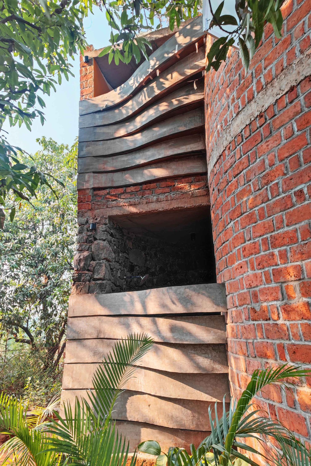 Detailed shot of exterior wall of Asmalay by Blurring Boundaries