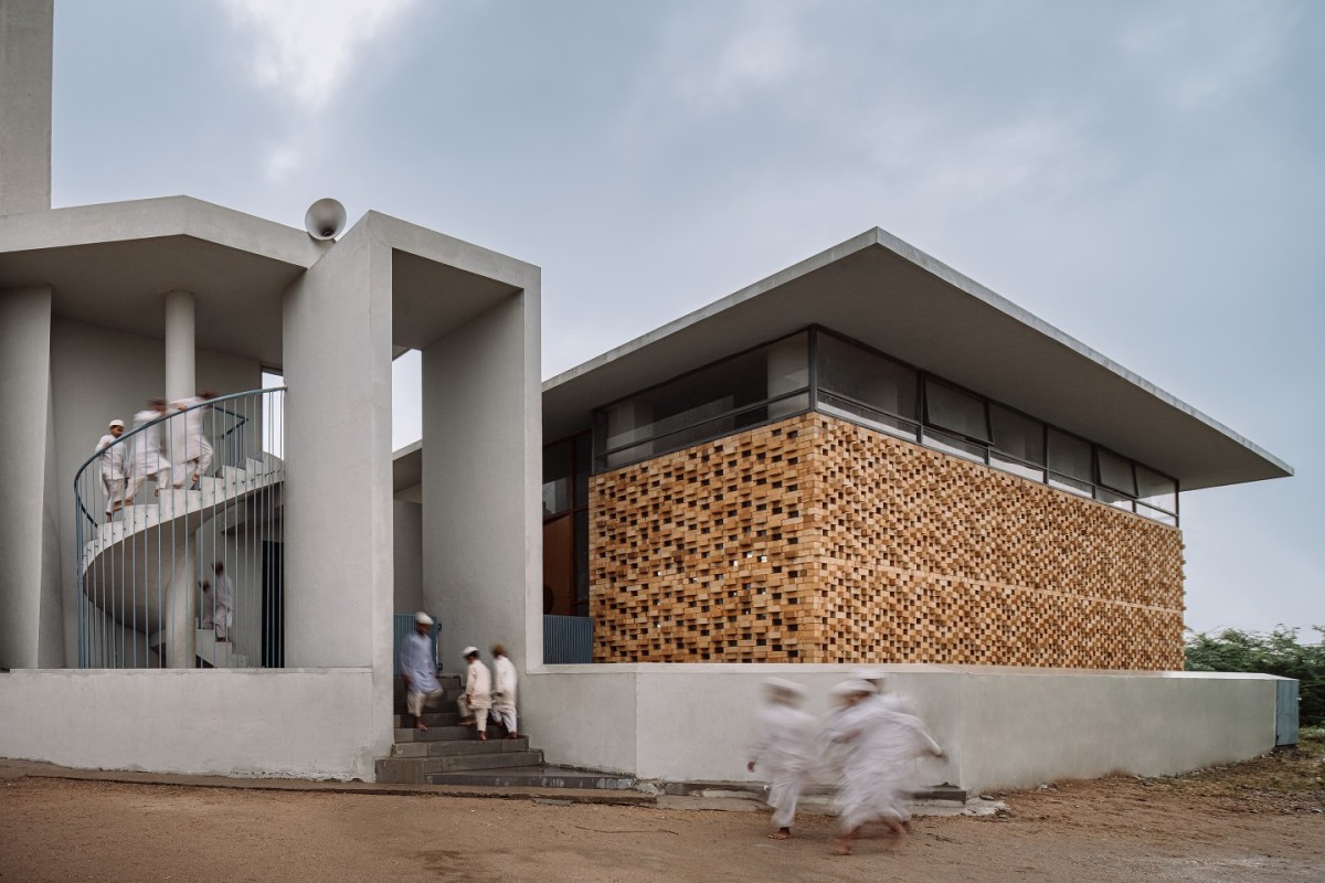 Exterior view of Masjid E Zubaida by Neogenesis+Studi0261