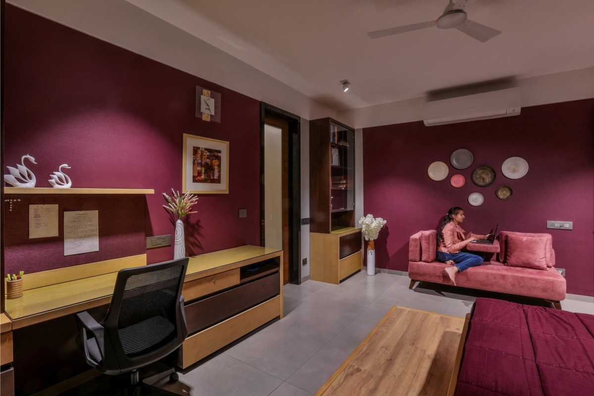 Daughters Bedroom of Nikunj by RKGA Consultants Pvt Ltd