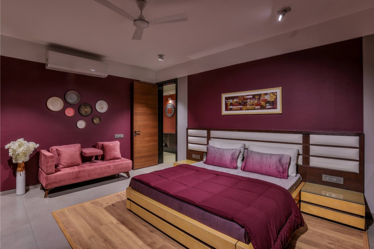 Daughters Bedroom of Nikunj by RKGA Consultants Pvt Ltd