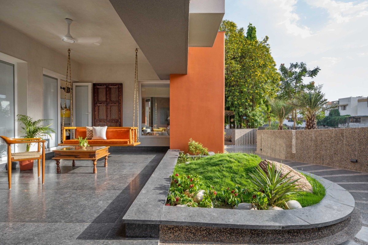 Verandah of Shreekunj Bungalow by Shraddha Architects