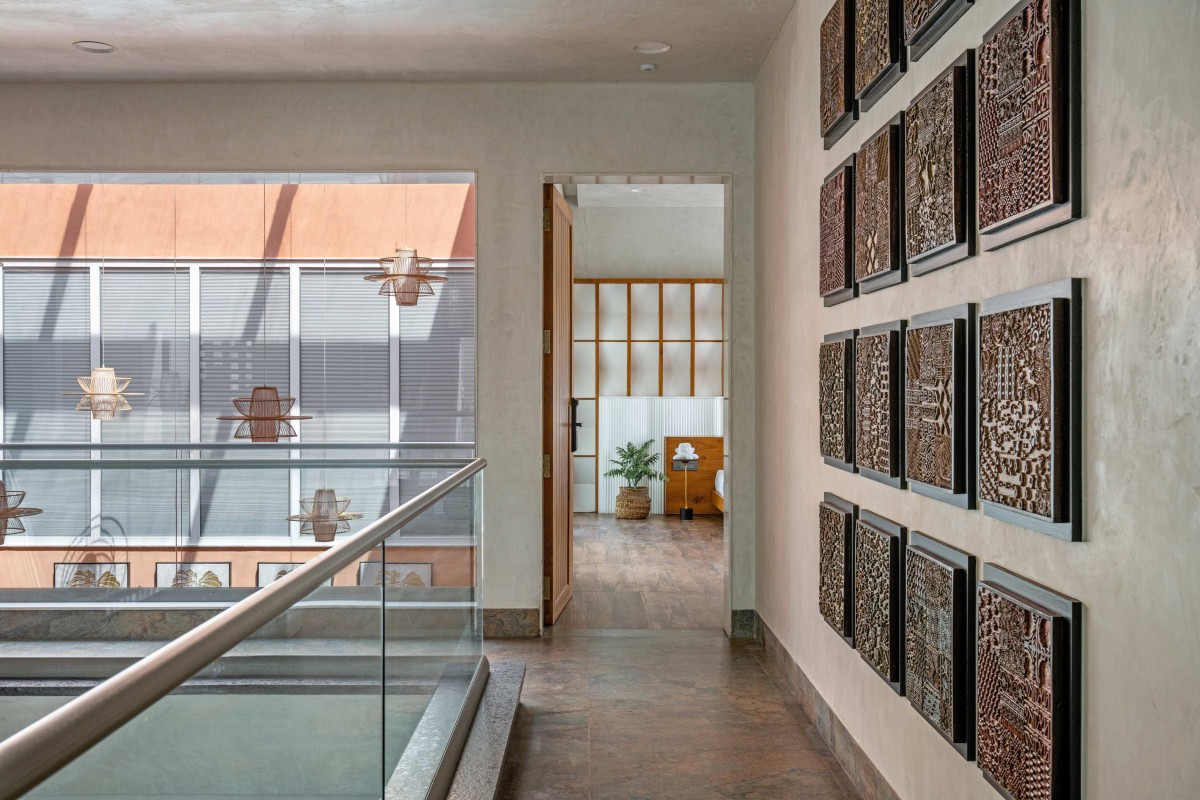 First floor lobby of Shreekunj Bungalows by Shraddha Architects