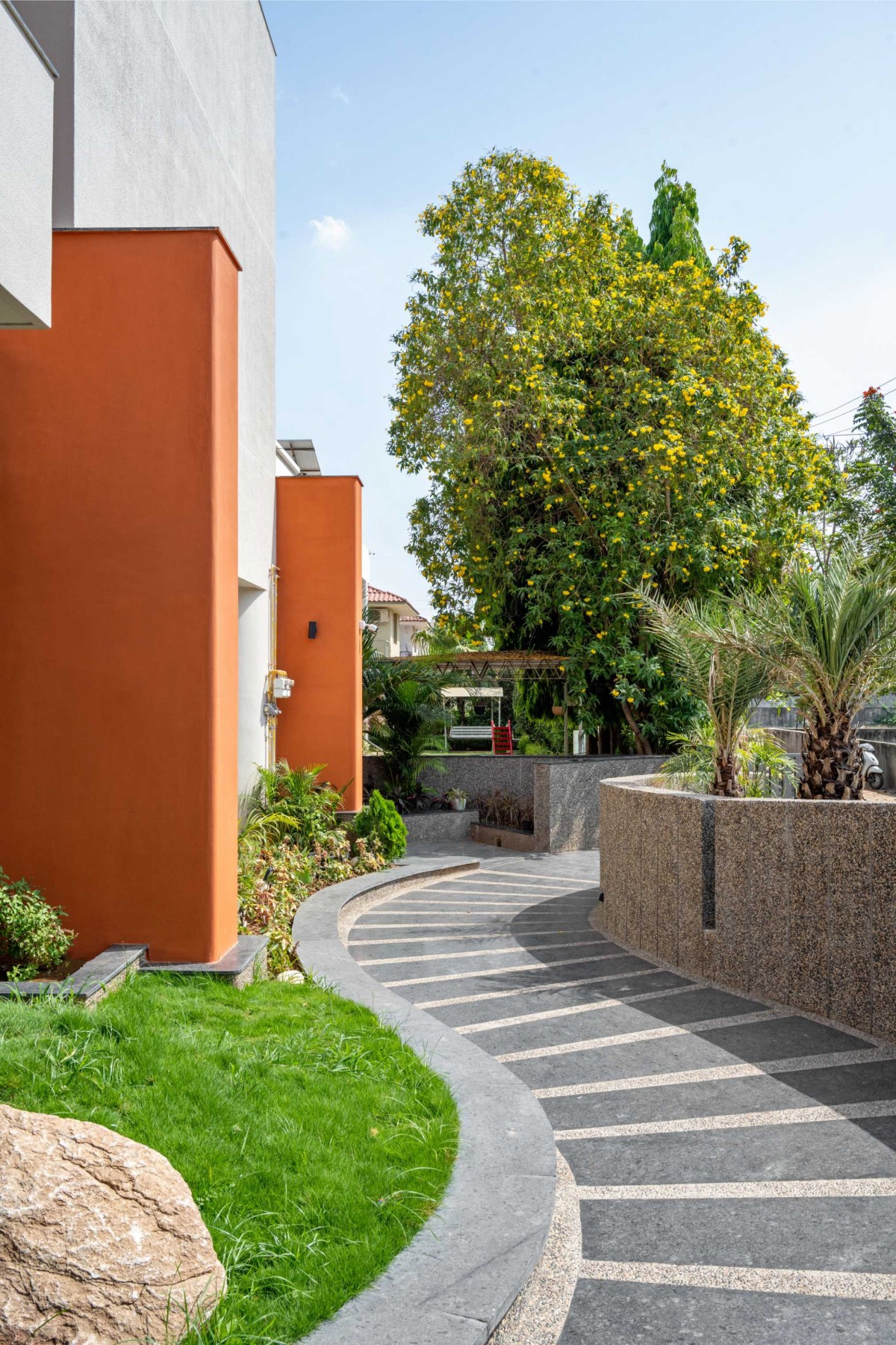 Entrance of Shreekunj Bungalow by Shraddha Architects