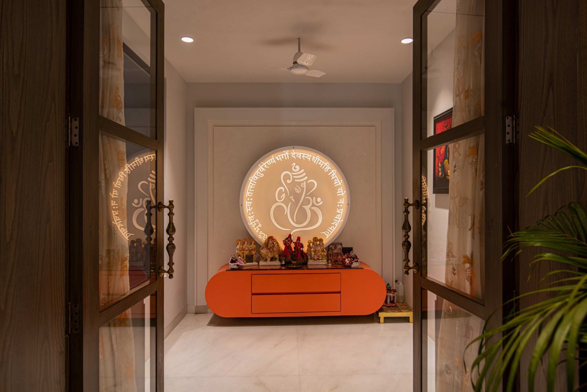 Pooja room of Contemporary House by Orionn Architects