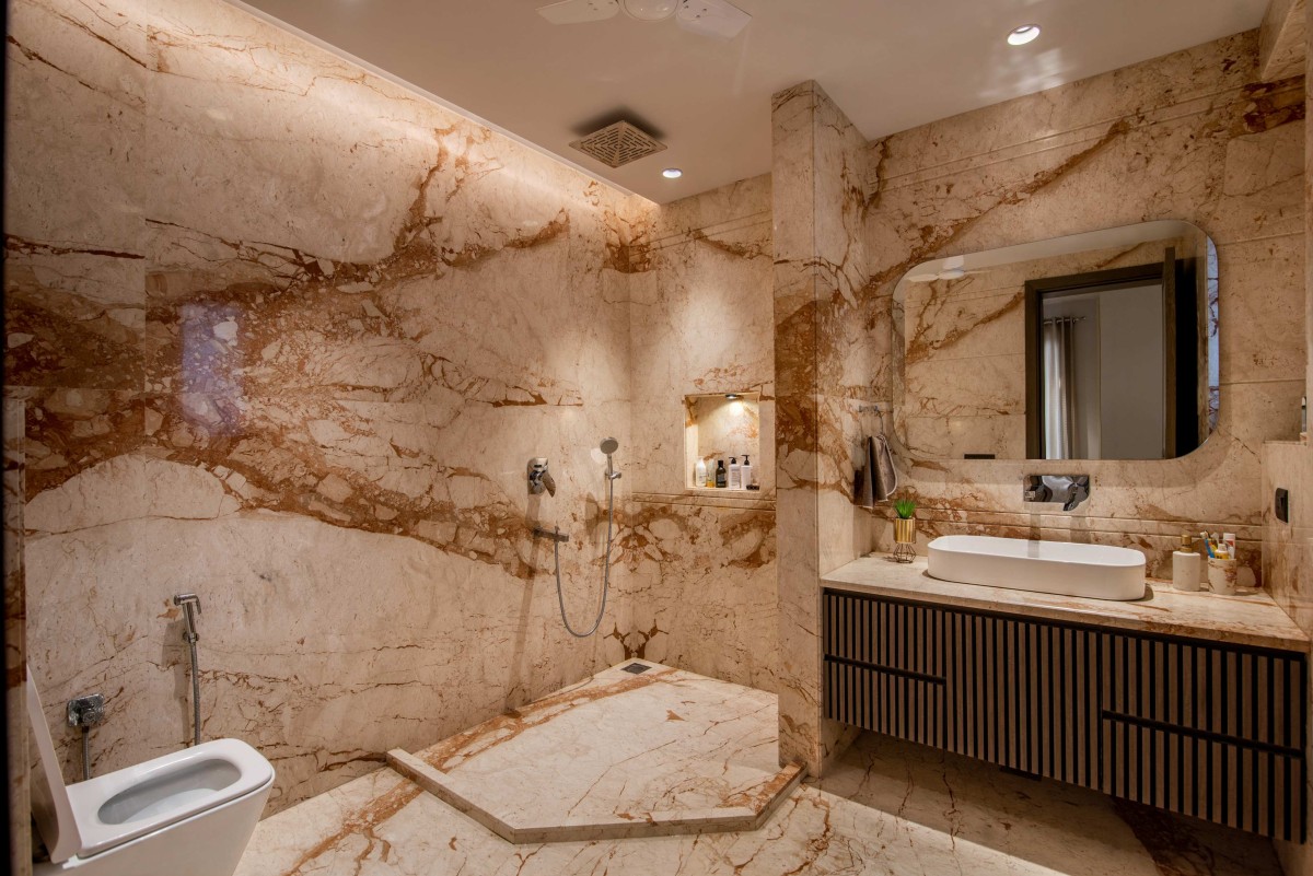 Bathroom of Contemporary House by Orionn Architects