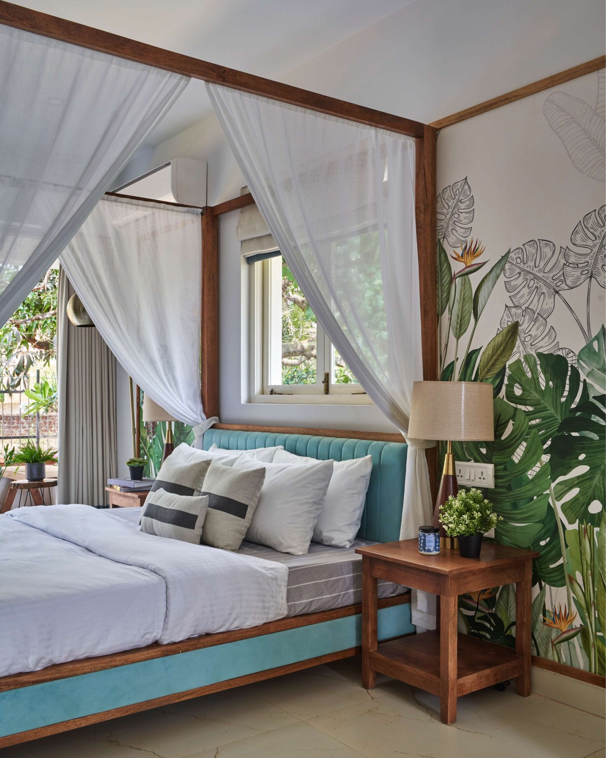 Ground floor bedroom of Tropical Paradise by Studio Tilt Architects