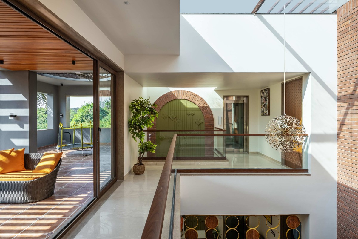 Passage to open terrace of 2Box House by DF Architects