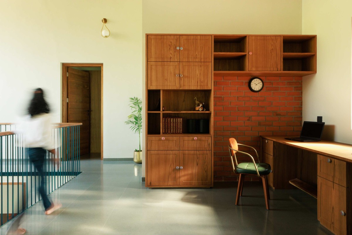 Study or Work space of Teekay House by Brick and Stone