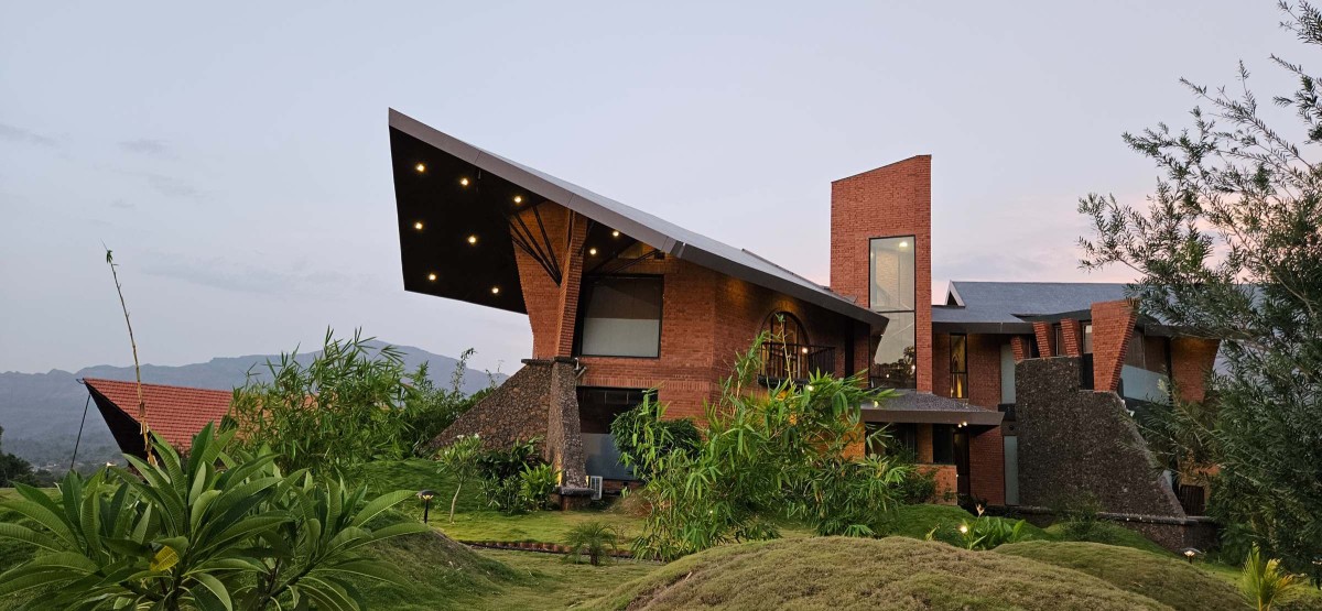 Exterior view of Mountain Dust by Mahesh Naik Architects