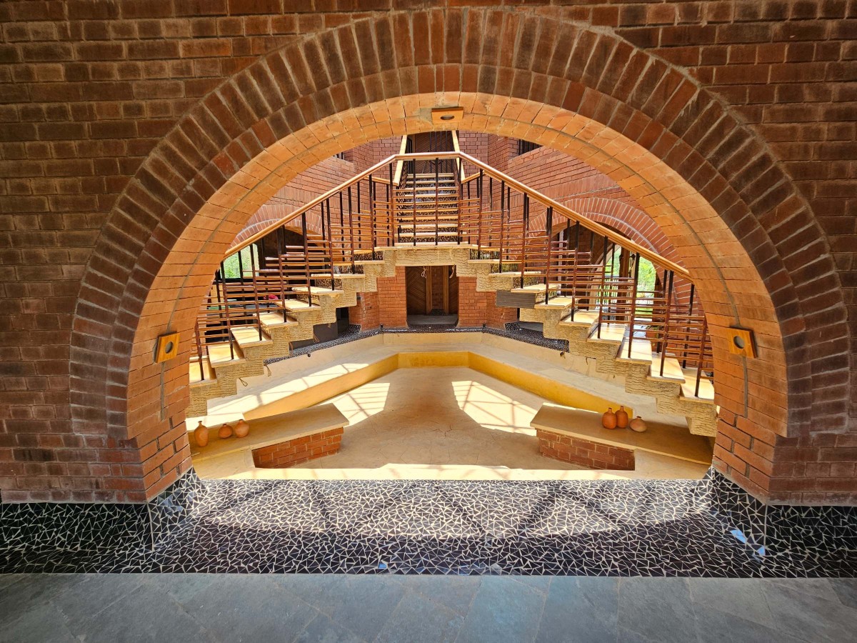 Atrium Seating Space of Mountain Dust by Mahesh Naik Architects