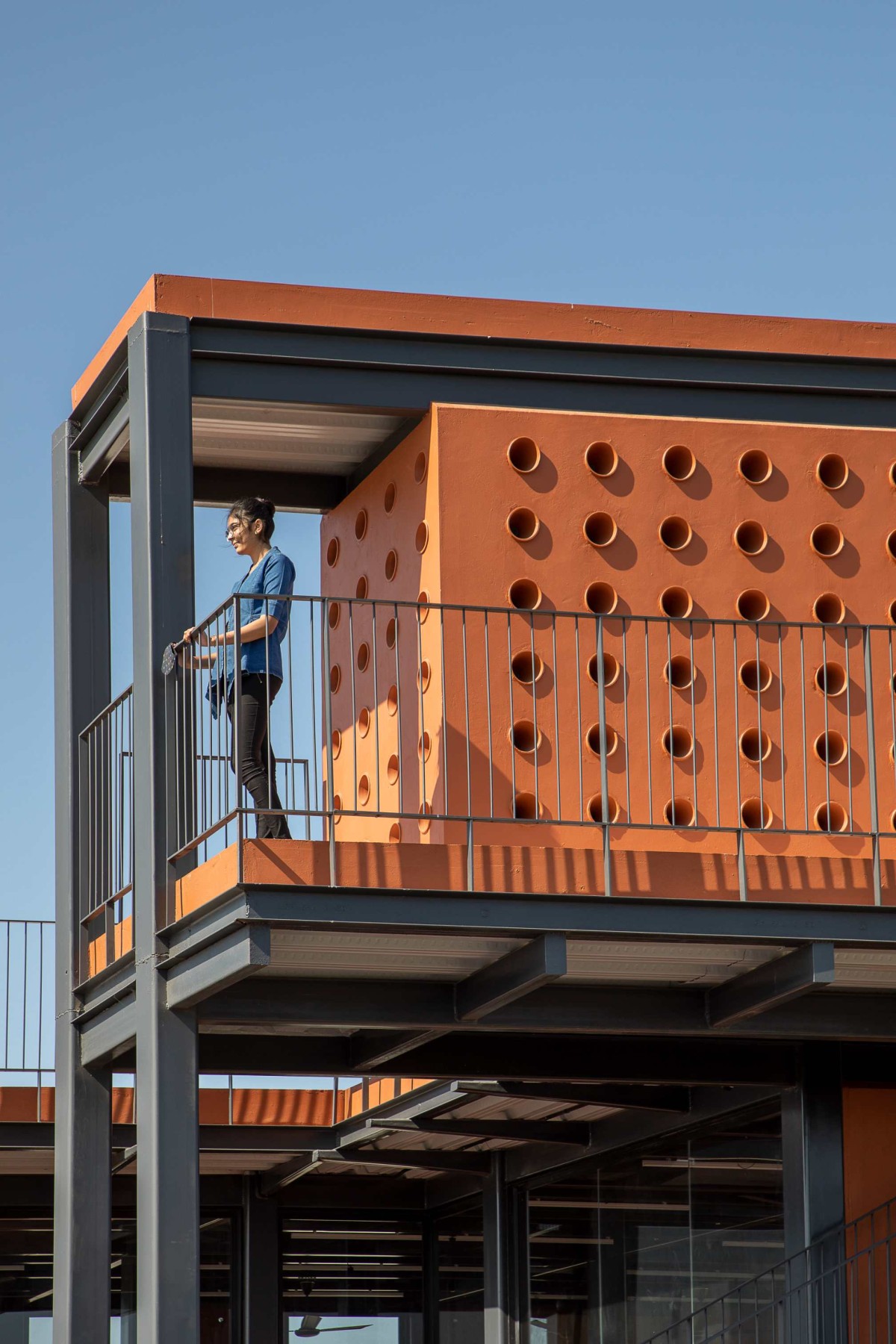 Terrace floor view of Shri Khimji Ramdas Kanya Vidyalaya Science Lab by SPASM Design Architects 04