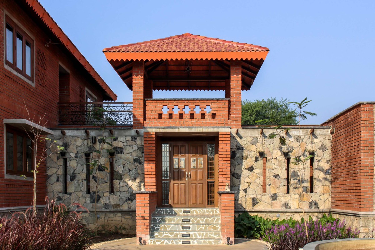 Exterior view of Vashi Farm House by d6thD Design Studio