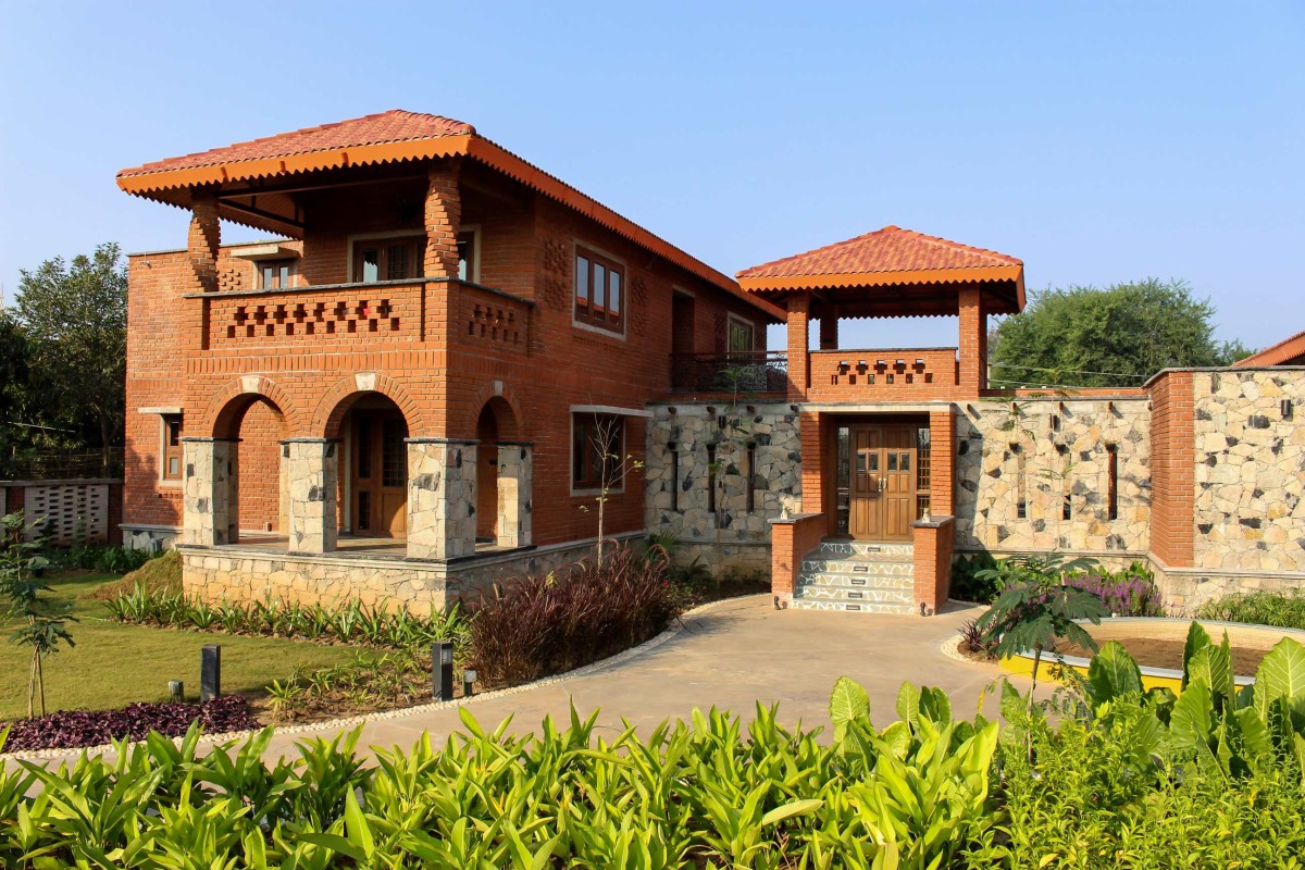 Exterior view of Vashi Farm House by d6thD Design Studio