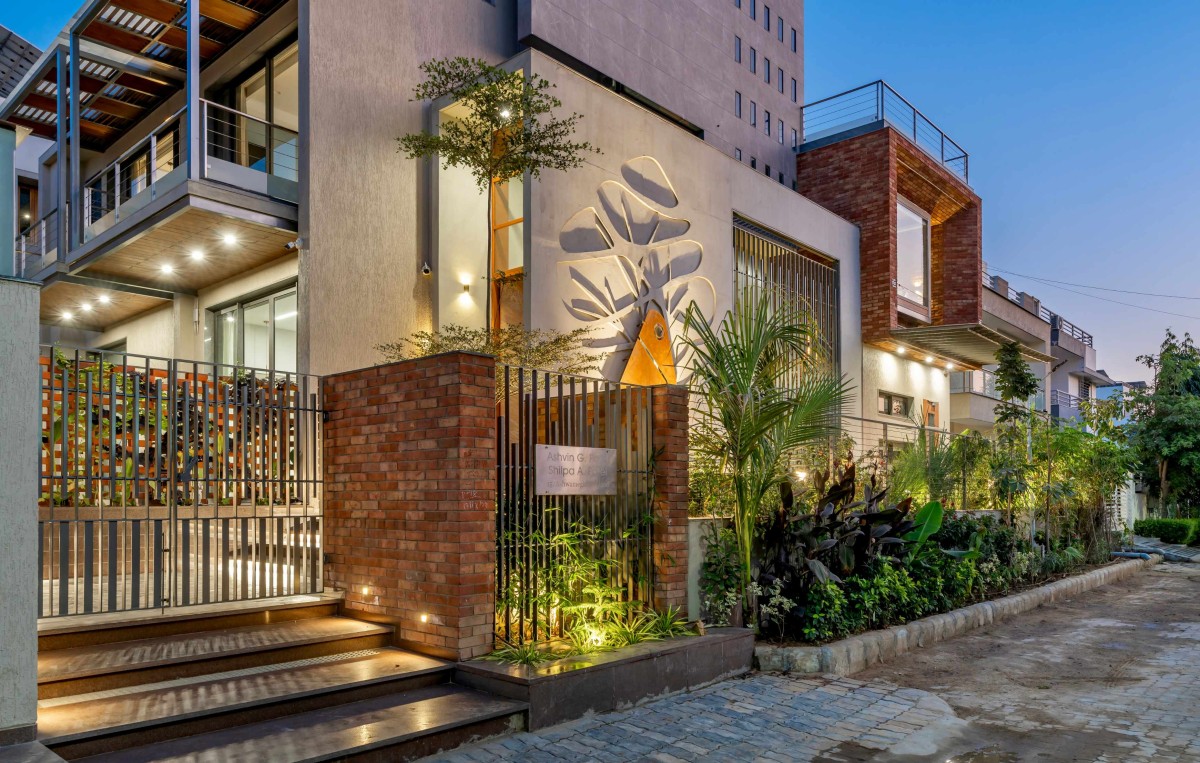 Main entrance of The Concrete Tree House by Architects at Work