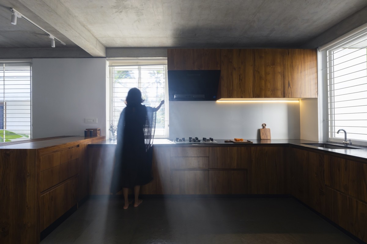 Kitchen of Hedge by Mindspark Architects