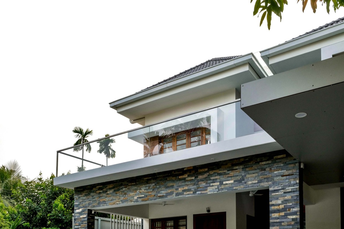 Balcony of Jibens Home by S&A Architects