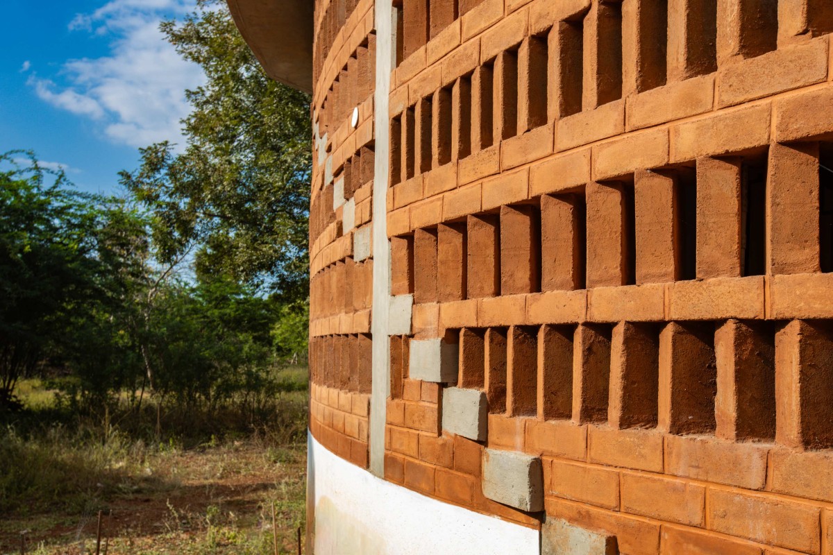 Detailed shot of brick wall of Aadhi Residence by RP Architects