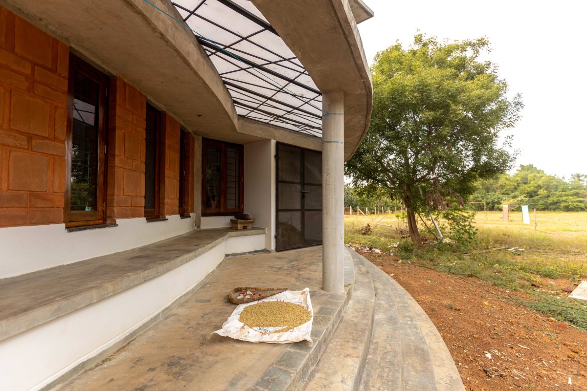 Backyard verandah of Aadhi Residence by RP Architects