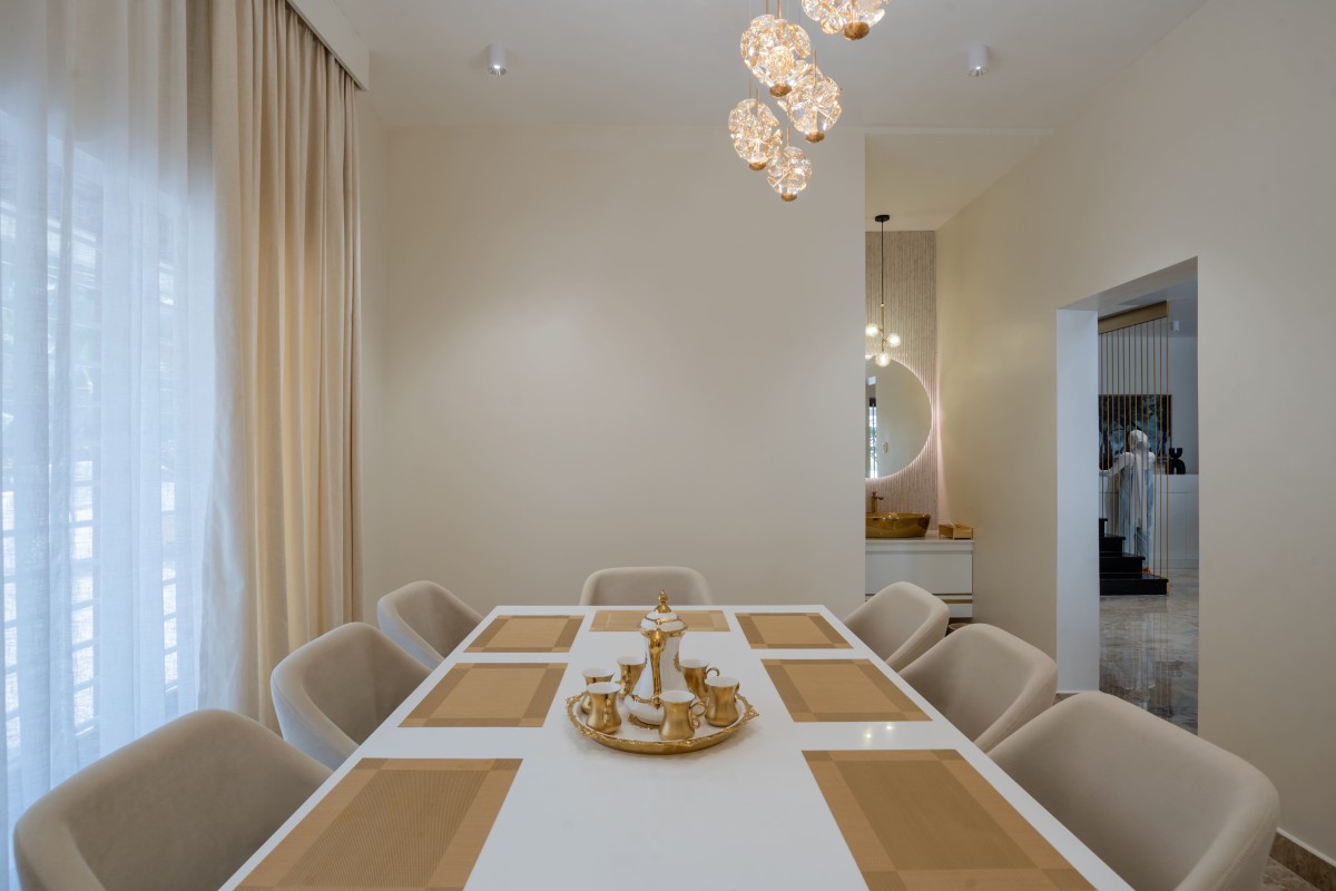 Dining of Swans House by Eleventh Floor Architects