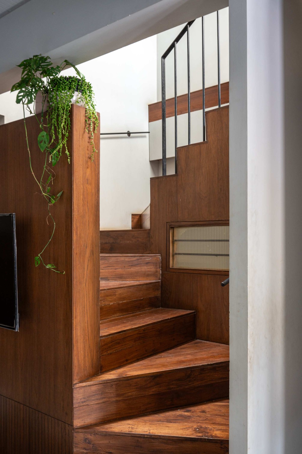 Staircase of Compact House by Rahul Pudale Design