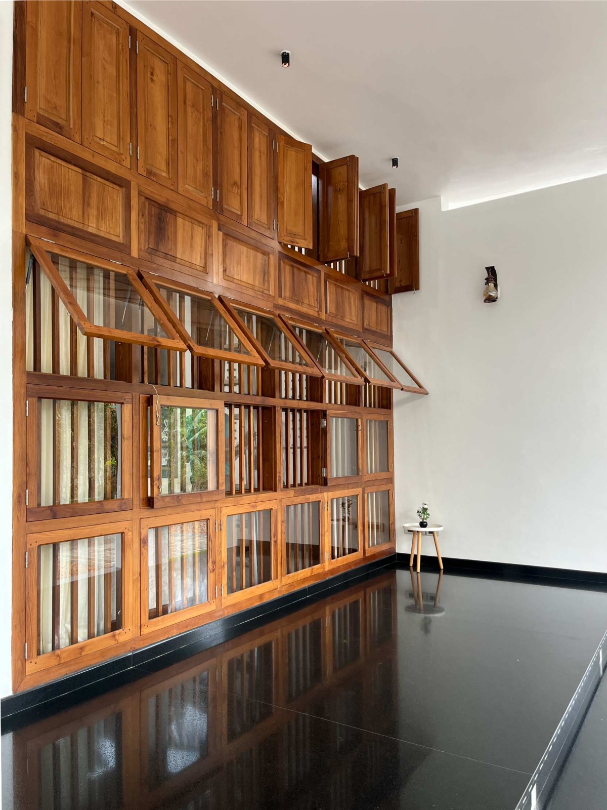 Verandah of House of Volumes by PRAJC Design Consultants LLP