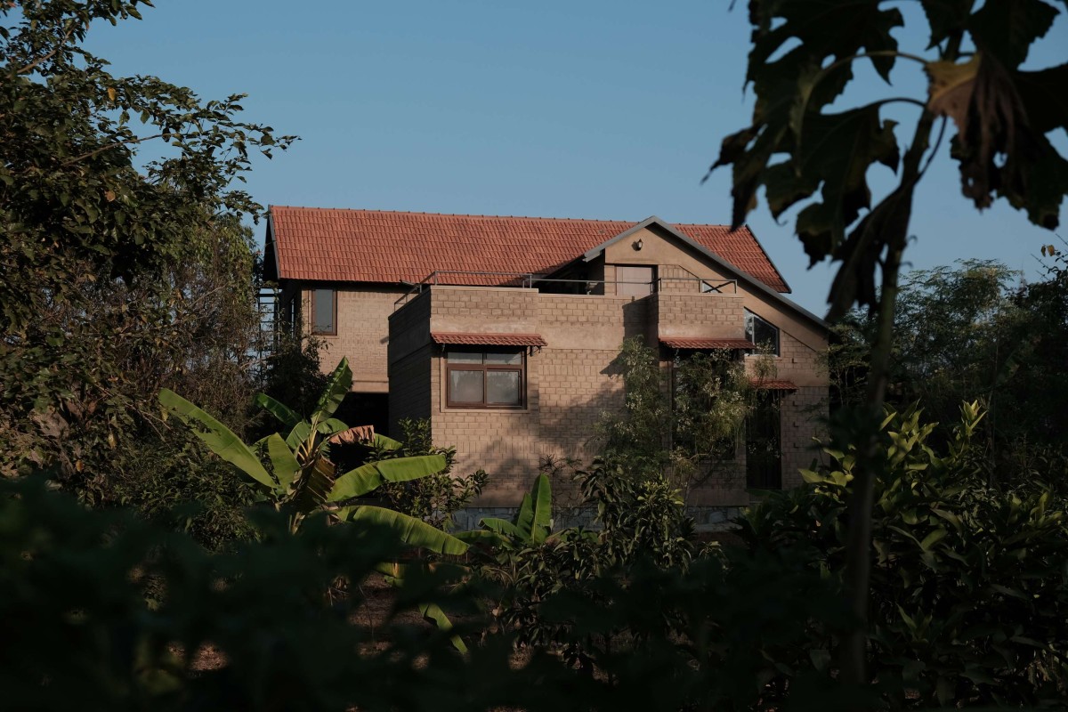 View from the plantation of Boulder House by HabitArt Architecture Studio