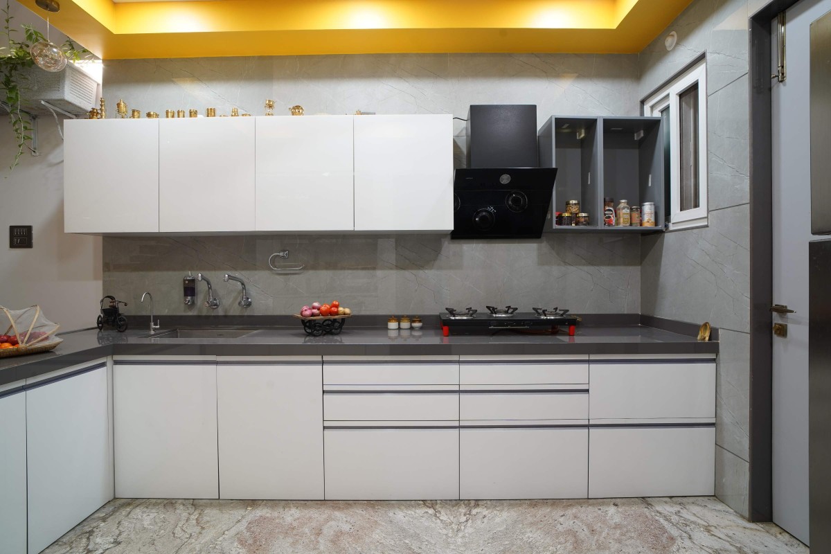 Kitchen of Amardeep Villa by Shraddha Sadamate Architect