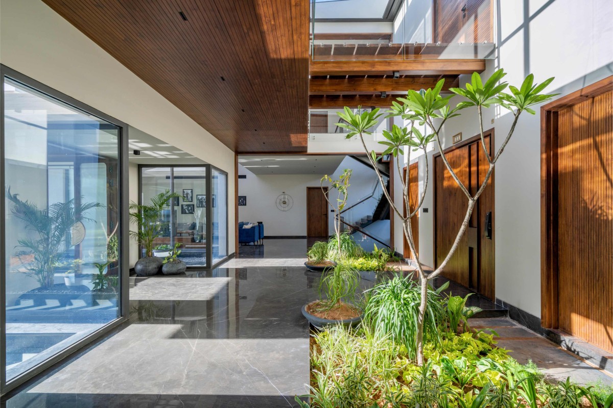 Indoor Courtyard of Sanctum Villa by VPA Architects