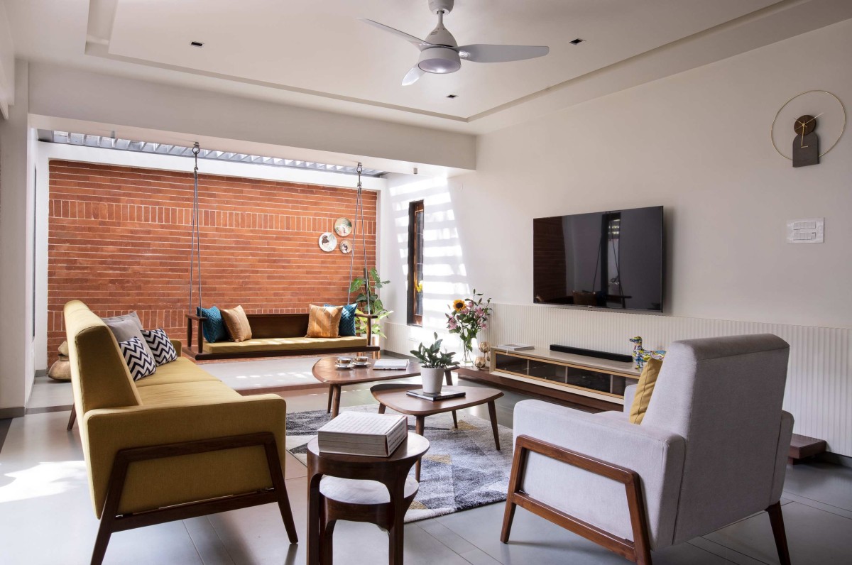 Living room of Godbole Residence by Chaware & Associates