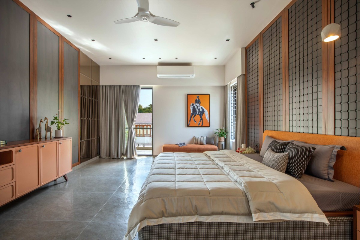 Bedroom of Pramukh Villa by Foresight Associates